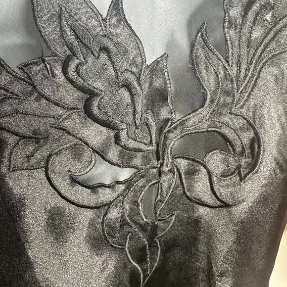 Natori Black Silky Floral Lacey Teddy M - Picture 4 of 8